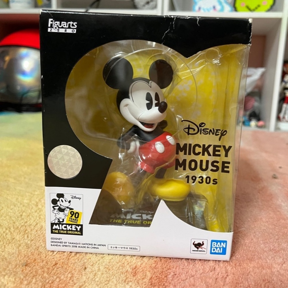 Disney MickeyMouse figure